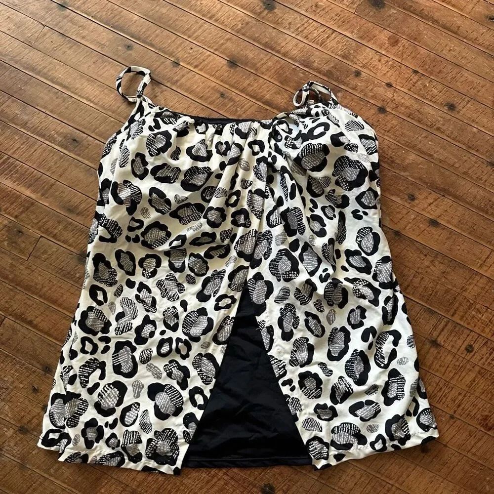Miraclesuit cheetah size 12 jubilee flyaway tankini top